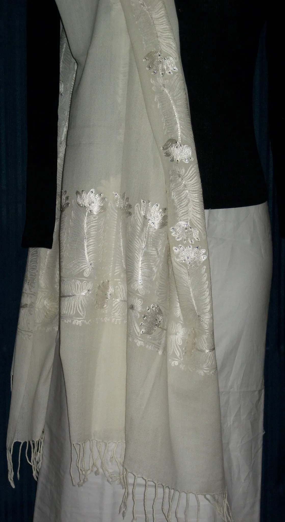 Shawl 1406 White Winter Shawl Wrap Shieno Sarees